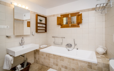 Atractivo baño completo